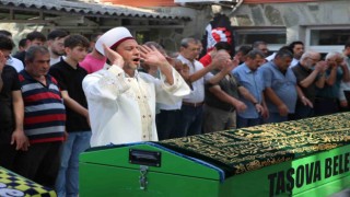 Bakana attığı tweet ile tanınan engelli genç, son yolculuğuna uğurlandı