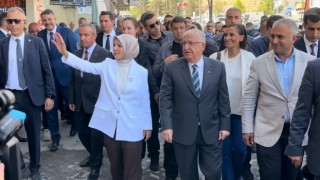 Bakanlar Yüksekovada esnaf ziyareti yaptı