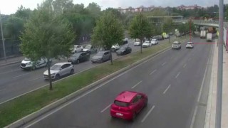 Bakırköyde tırın İETT otobüsünün üzerine devrildiği anlar kamerada