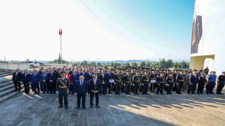 Başkan Alemdar Sakaryalıların bayram coşkusuna ortak oldu: “Onların vatan sevgisi hiçbir zaman sınır tanımadı”