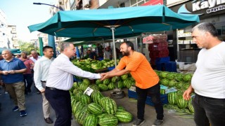 Başkan Balaban, Karaköy pazarı esnafını dinledi