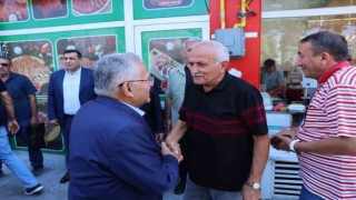 Başkan Büyükkılıç, Tomarza esnafını ziyaret etti