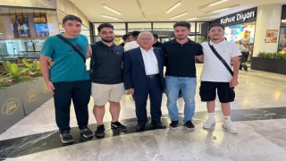 Başkan Büyükkılıç, Tuna Life Center AVMde esnaf ve vatandaşlarla bir araya geldi