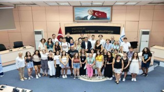Başkan Çavuşoğlu dünya gençleriyle buluştu