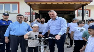 Başkan İba'dan Kur'an Kursu Öğrencilerine Bisiklet Hediyesi