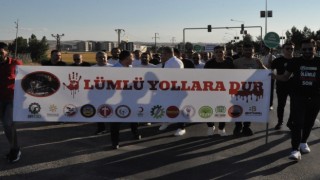 Batmanda STKlar 4 kişinin öldüğü yolu trafiğe kapatarak tepki gösterdi