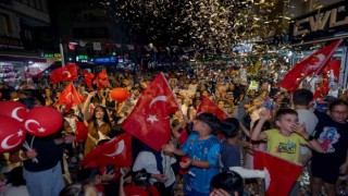 Bayraklıda Zafer Bayramı coşkusu