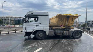 Beylikdüzü Güzelyurt E-5te yağış sonrası zincirleme kaza: 2 yaralı