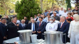 Bilecikte 10 yıldır devam eden aşure geleneği bozulmadı