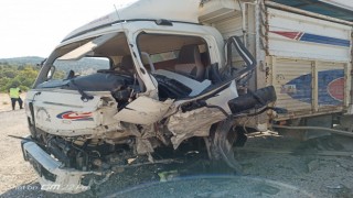 Bilecikte trafik kazası, 2 sürücü de yaralandı