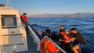 Bindikleri bot motor arızası yapan 7 düzensiz göçmen kurtarıldı