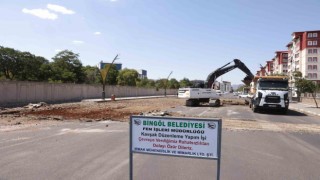 Bingöl belediyesi yol genişletme çalışmalarına devam ediyor