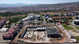 Bingölde 269 adet sismik izolatörün kullanıldığı 500 yataklı hastane yükseliyor