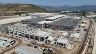 Binlerce kişinin çalışacağı tesisin inşattı devam ediyor