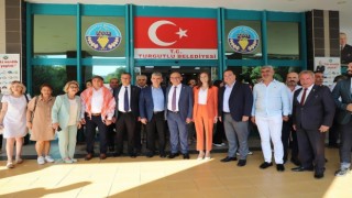 Bozkurt Belediye Başkanı Birsen Çelik, Turgutludaki çiftçi mitingine katıldı