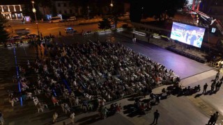 Bozüyükte yarı final heyecanı dev ekranda izlendi