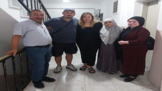 Bulduğu altın ve döviz dolu çantayı sahibine teslim etti