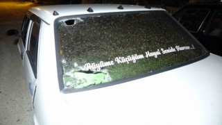 Burdurda otomobile sıkılan kurşunlar balkonda oturan yaşlı çifte isabet etti: 2 yaralı