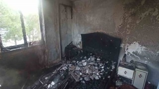 Burdurda tek başına yaşayan genç, evde çıkan yangından arkadaşı tarafından kurtarıldı