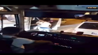 Bursada garip kavga...Boş olan trafikte yol için kavga ettiler