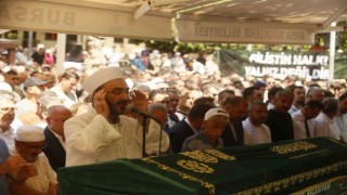 Bursada yüzlerce kişi Haniye için gıyabi cenaze namazına durdu