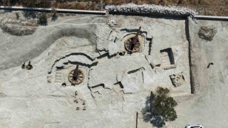 Çanakkale Savaşlarından kalma 109 yıllık top mevzileri gün yüzüne çıkarılıyor