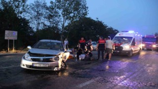 Çanda otomobiller çarpıştı: 5 yaralı