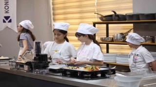 Çölyak hastası çocuklar aşçı oldu, glutensiz yemeklerini kendi hazırladı