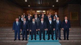 Cumhurbaşkanı Yardımcısı Yılmaz ve TOBB Yönetim Kurulu Üyeleri bir araya geldi