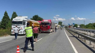 D-140a dökülen asit paniğe yol açtı: Yol trafiğe kapatıldı, bölgeye AFAD ekipleri sevk edildi