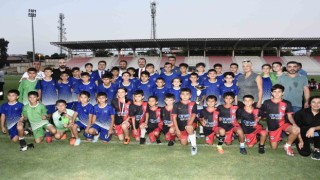 Depremzede çocuklar için düzenlenen futbol turnuvası sona erdi