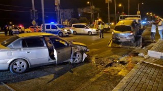 Diyarbakırda 3 aracın karıştığı zincirleme kazada 7 kişi yaralandı
