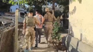 Diyarbakırda terör örgütü propagandası içeren şarkıyla halay çeken 5 kişi gözaltına alındı