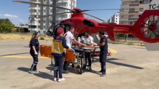 Diyarbakırda yüksekten düşen çocuk ambulans helikopterle hastaneye nakledildi