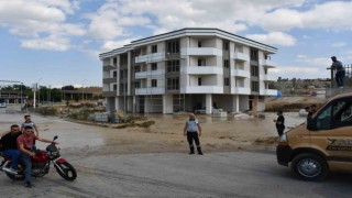 DSİnin baraj borusu patladı, su dağı oluştu