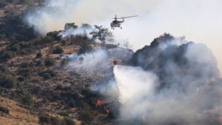 Dumanlar İzmirin her yerinden görünüyor: Yamanlardaki yangına müdahale sürüyor