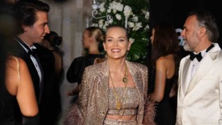 Dünyaca ünlü yıldız Sharon Stone ödülünü aldı