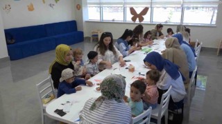 Ebeveynler ve çocuklar için Bebek Kütüphanesi