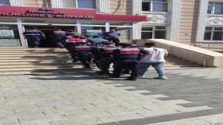 Edirnede yasadışı yollardan yurt dışına kaçmaya çalışan 8 şahıs yakalandı