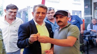 Efeler Belediye Başkanı Yetişkin, Salı Pazarında vatandaşlarla buluştu