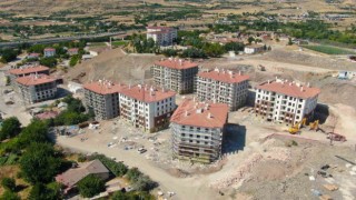 Elazığda yapımı devam eden TOKİ konutları hızla yükseliyor
