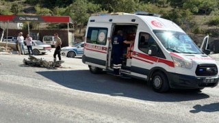 Emette otomobile çarpan motosiklet sürücüsü yaralandı