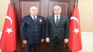 Emniyet personellerine yeni rütbeleri takıldı