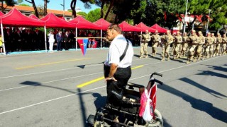 Engelli vatandaştan anlamlı selam