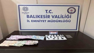 Erdekte bir şahıs üzerinde 22 paket bonzai ile yakalandı