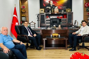 Eski Kaymakam ve Belediye Başkanı Bahçe Belediyesini Ziyaret Etti