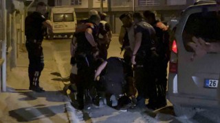 Eskişehirde olaylı gece: Polisle silahlı çatışmaya giren şahıs yakalandı