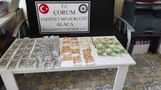 Evden hırsızlık yapan 2 zanlı yakalandı