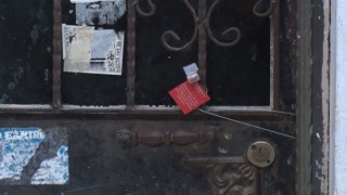 Fatihte çöken binada alınan tedbirler devam ediyor
