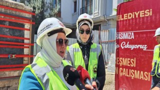 Fatihteki tarihi Hacı Evliya Çeşmesi vinçlerle yeni yerine taşındı
